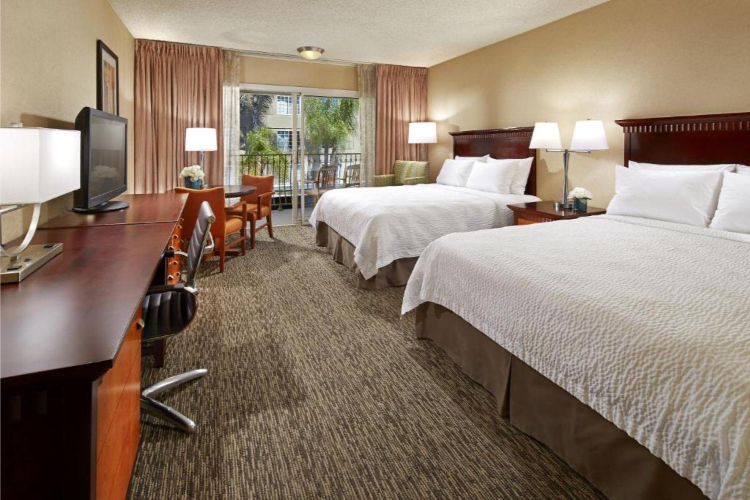Anaheim Portofino Inn & Suites Exterior foto