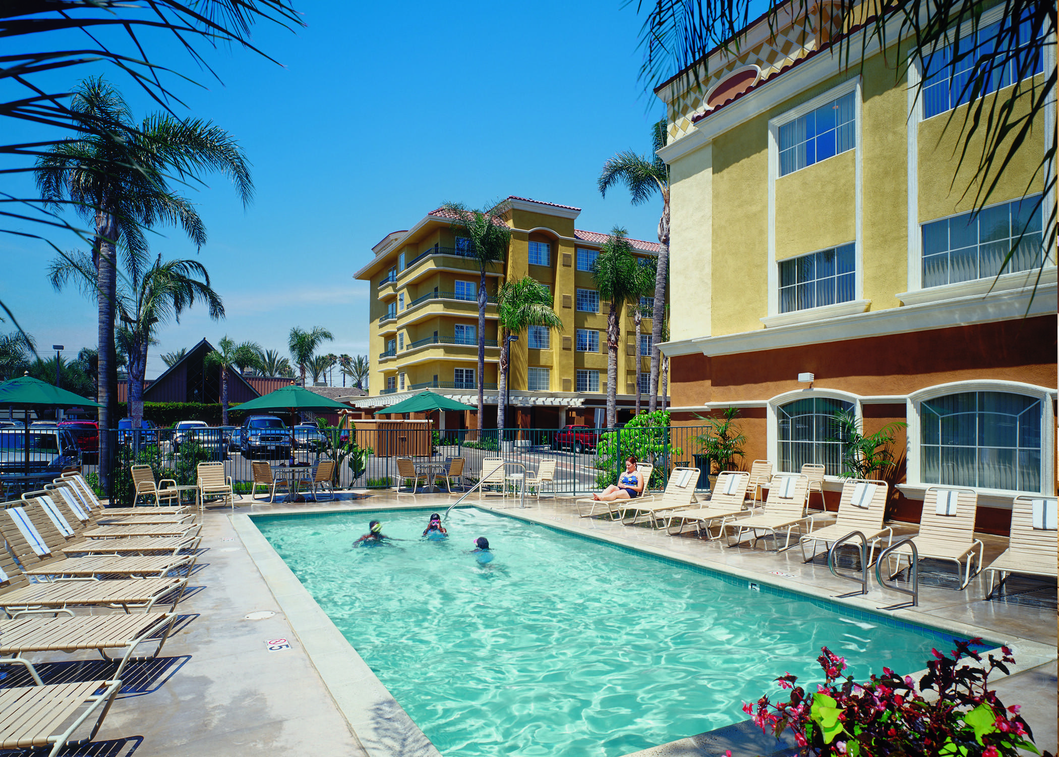 Anaheim Portofino Inn & Suites Exterior foto